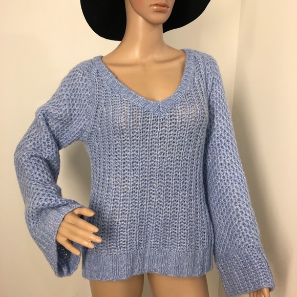 Anthropology moth chunky knot blue v neck sweater - Picture 3 of 7